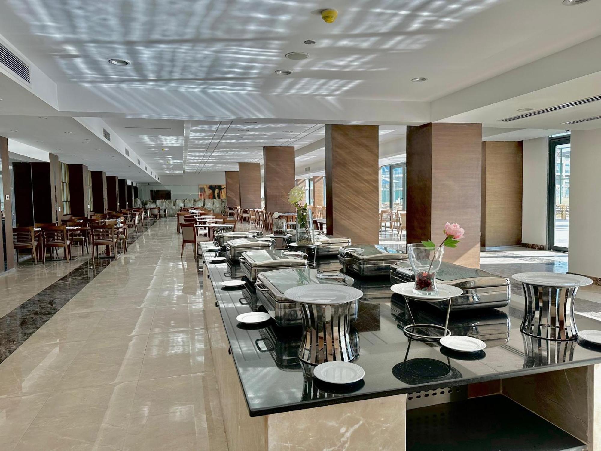 Phoenix Hotel & Wellness Sheikh Zayed City Ngoại thất bức ảnh